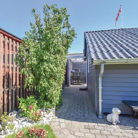 Two-bedroom Holiday In Hébergement de vacances Otterup